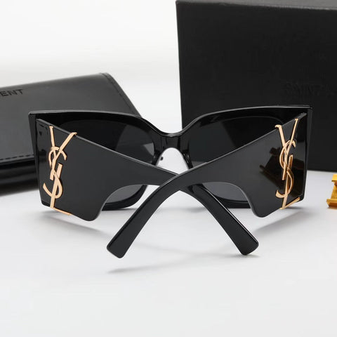Stylish sunglasses!
