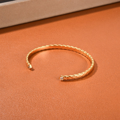 Quilted Motif Diamonds Open Bracelet